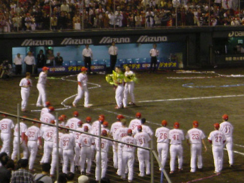 hanataba01.jpg (53476 �o�C�g)